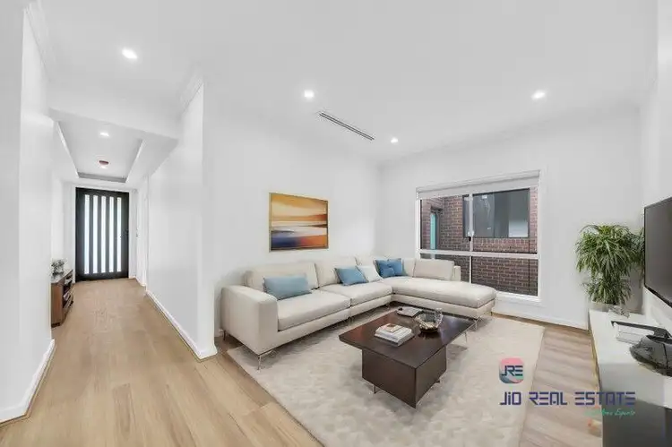 94 Pintail Drive, Melton South VIC 3338