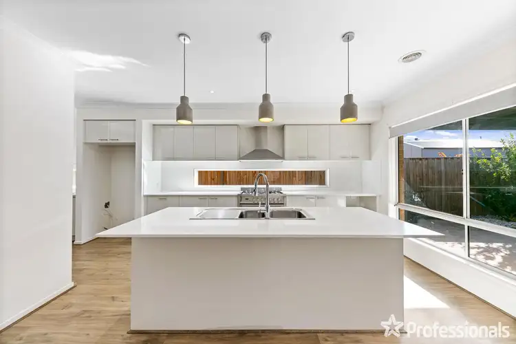 Fifth view of Homely house listing, 28 Granvia Circuit, Burnside VIC 3023