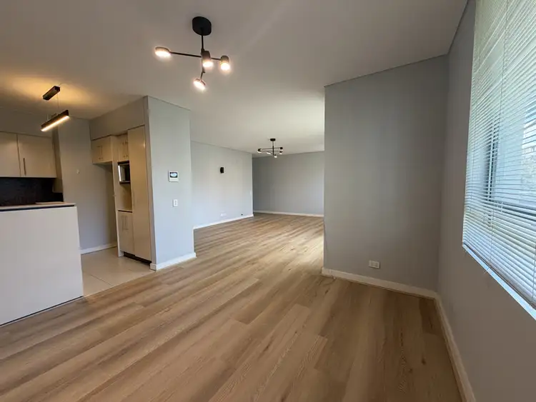 317/5 Stromboli Strait