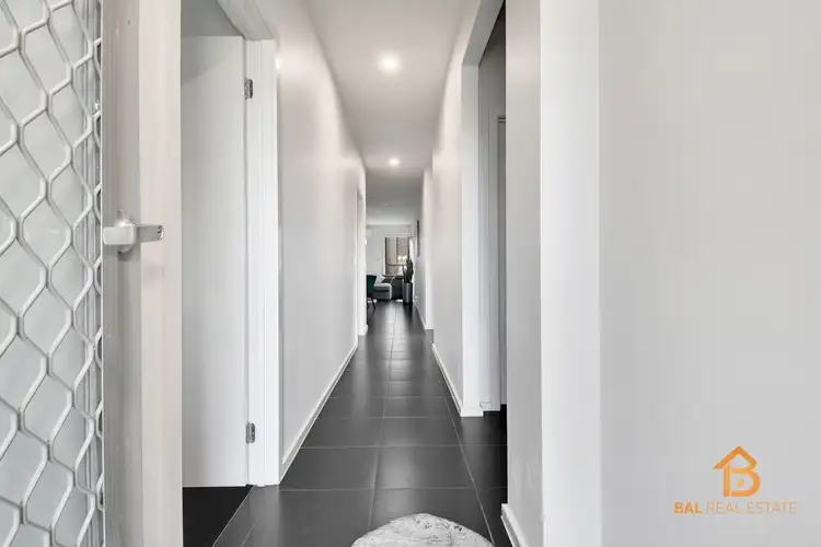 Second view of Homely house listing, 10 Baddaginnie Walk, Tarneit VIC 3029