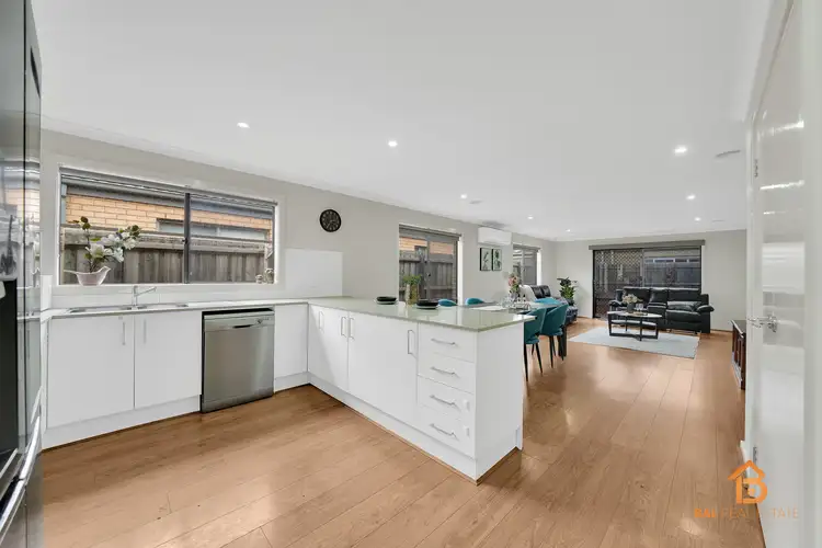 Sixth view of Homely house listing, 10 Yvonne Way, Tarneit VIC 3029
