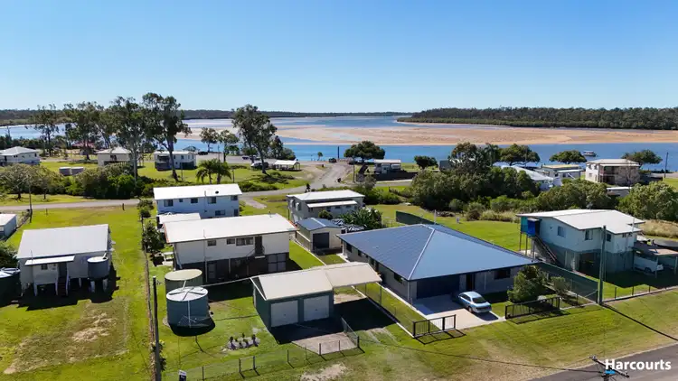14 Travis Street, Buxton QLD 4660