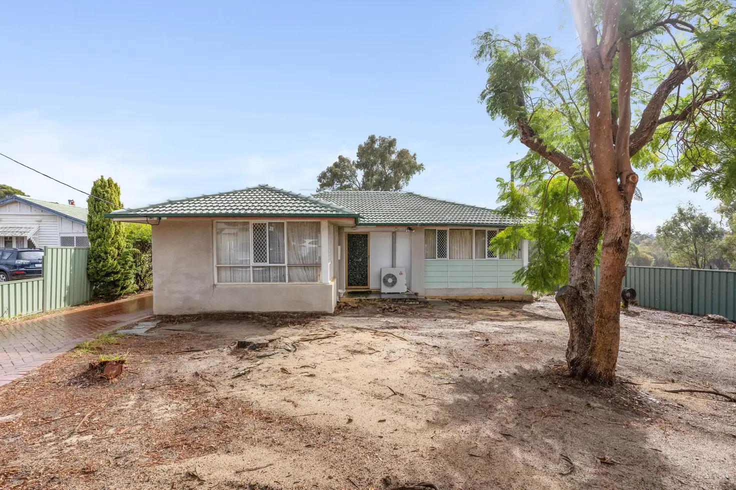 Main view of Homely house listing, 4 West Parade, South Guildford WA 6055