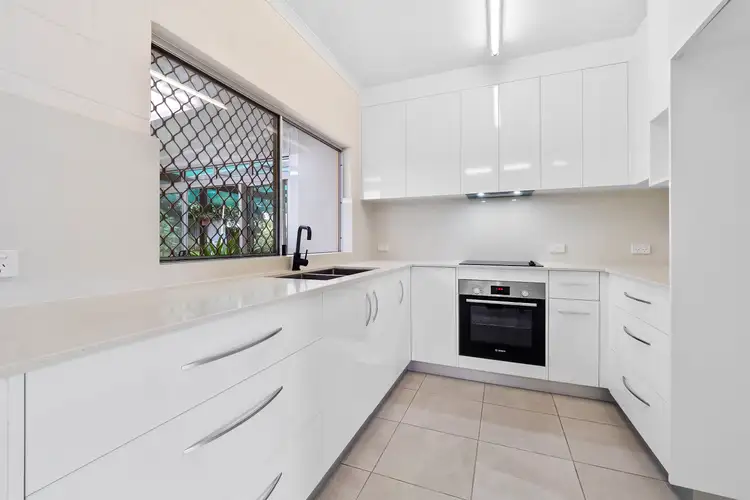 20 Malibu Close, White Rock QLD 4868