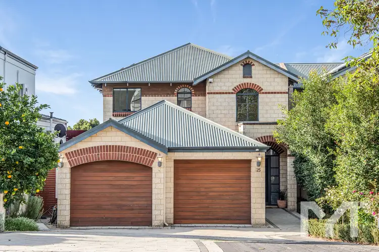 25 Davidson Road, Attadale WA 6156