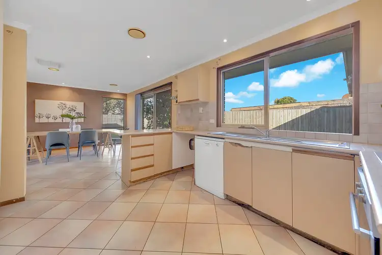 Sixth view of Homely house listing, 10 Penarth Court, Craigieburn VIC 3064