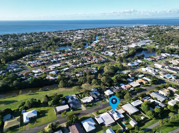 29 Bruce Street, Torquay QLD 4655