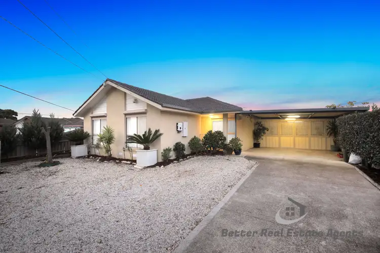 16 Aldergate Crescent, Kings Park VIC 3021
