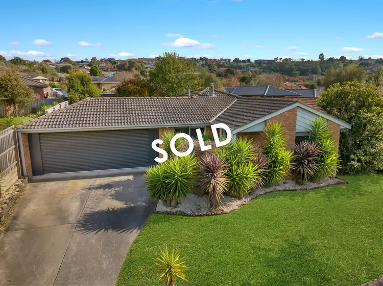 2 Bruce Court, Pakenham VIC 3810