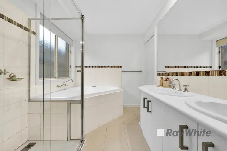 10 Mallett Grove