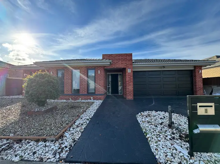 8 Parris Avenue, Harkness VIC 3337