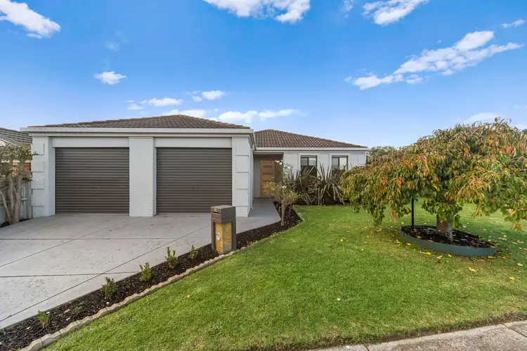 21 John Monash Drive, Skye VIC 3977