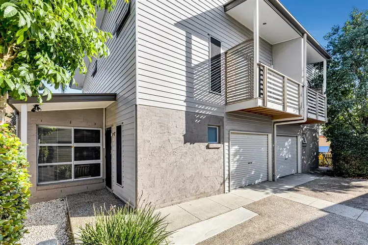 2/12 Gustavson Street, Annerley QLD 4103