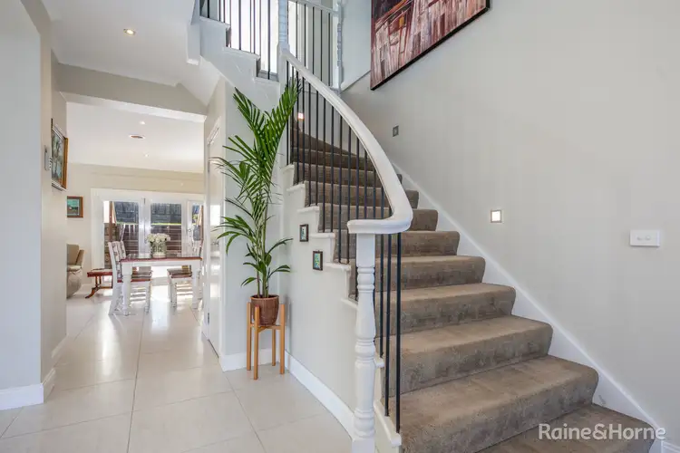Fifth view of Homely house listing, 19 James Close, Sunbury VIC 3429