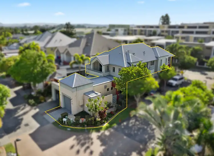 3086 Quay South Drive, Carrara QLD 4211