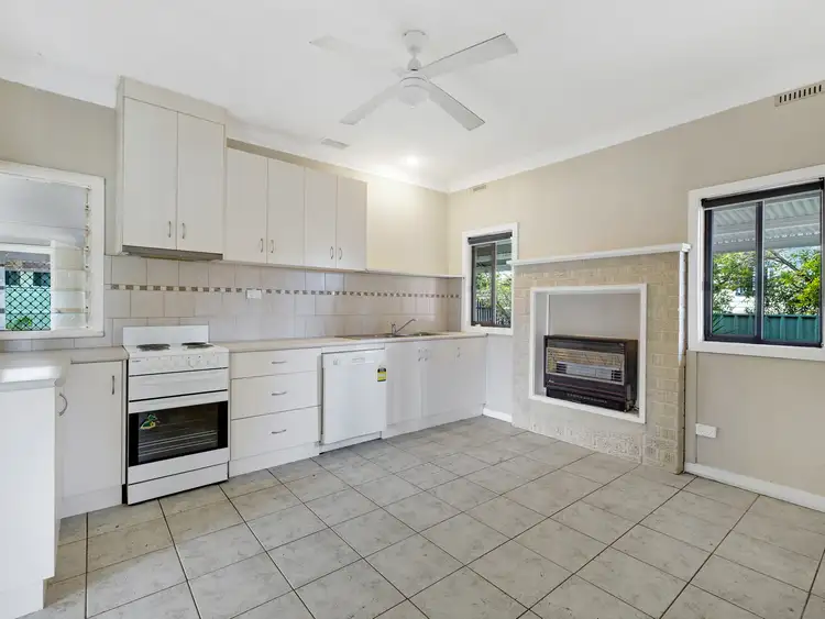 Fifth view of Homely block of units listing, 1&2/418 McDonald Road, Lavington NSW 2641
