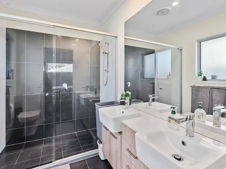 Seventh view of Homely house listing, 4 ELLABAY CRESCENT, Redland Bay QLD 4165