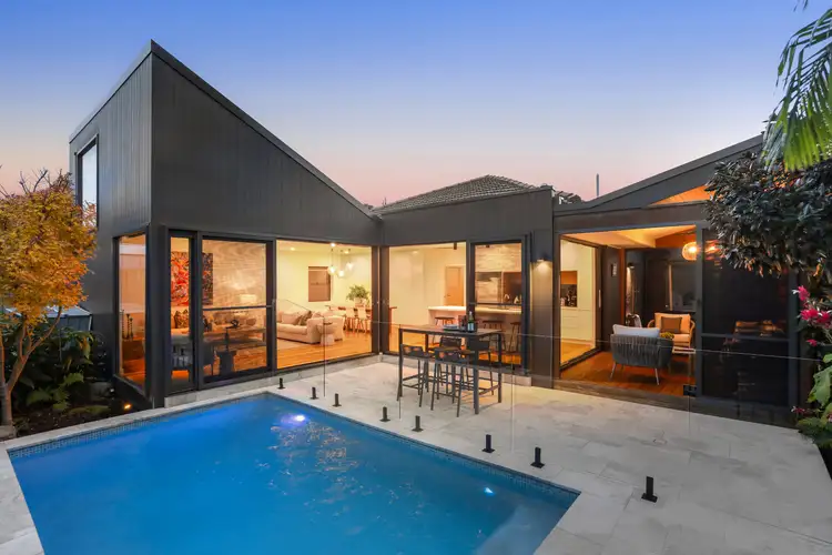 8 Manns Avenue, Greenwich NSW 2065