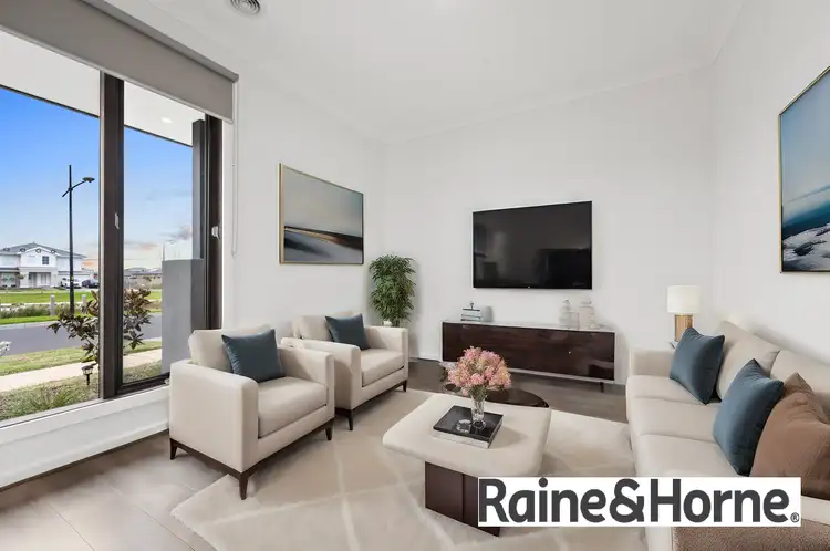 Second view of Homely house listing, 6 Chateau Promenade, Deanside VIC 3336