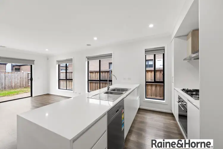 Fifth view of Homely house listing, 6 Chateau Promenade, Deanside VIC 3336