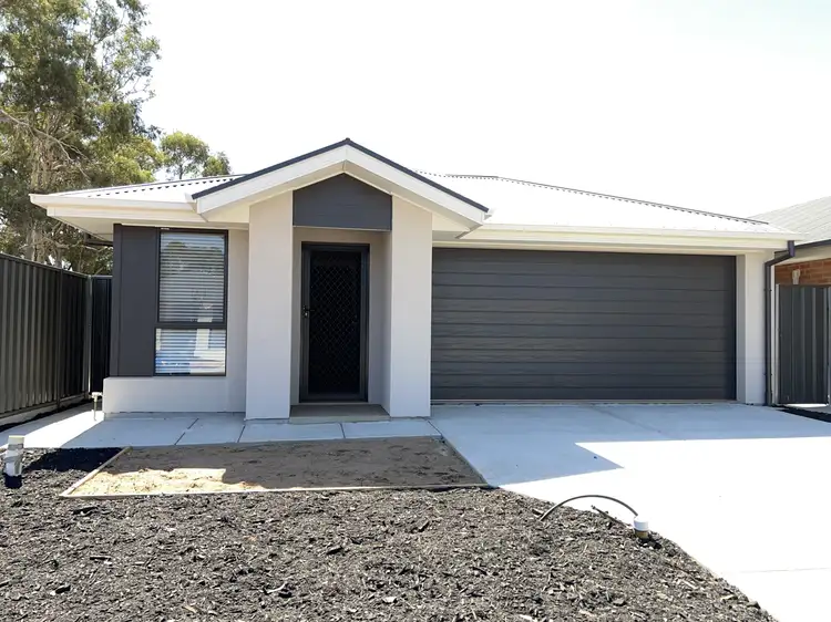 36 Hollow Drive