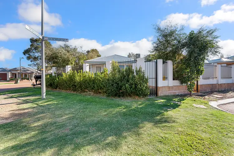 2 Horsham Crescent