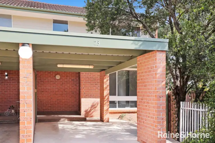 23/6 Jacquinot Place, Glenfield NSW 2167