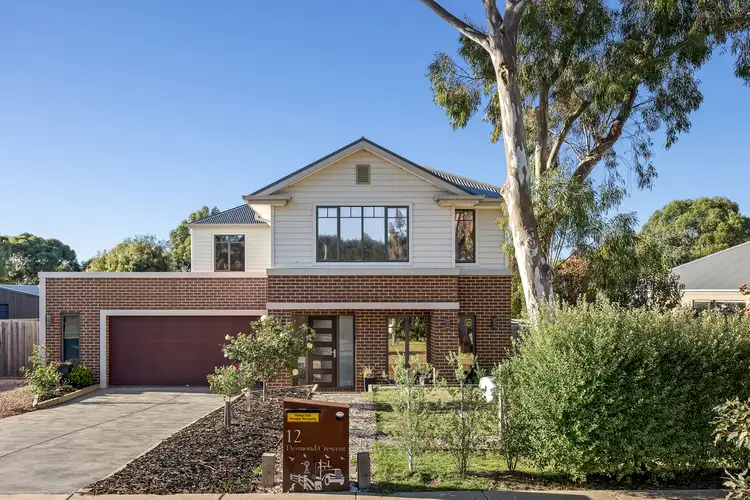 12 Desmond Crescent, Romsey VIC 3434