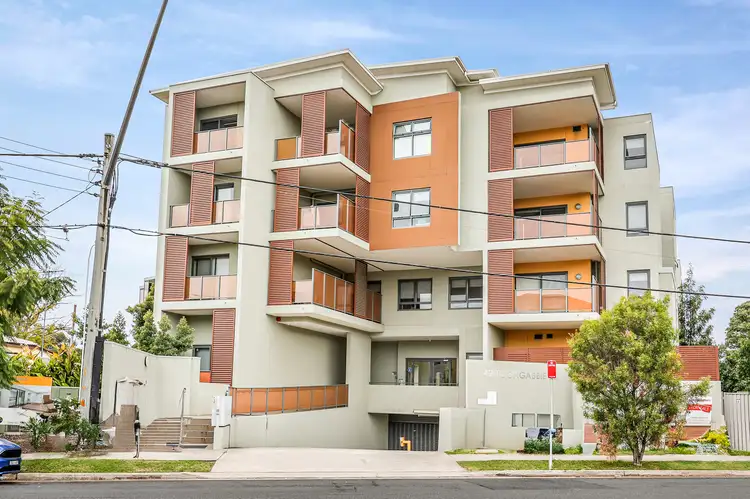 42 Toongabbie Road
