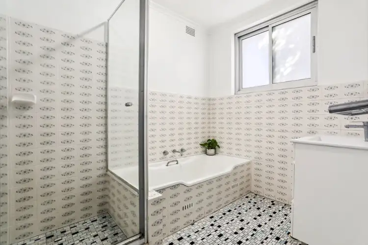 Fourth view of Homely unit listing, 1/9-11 Jubilee Avenue, Carlton NSW 2218