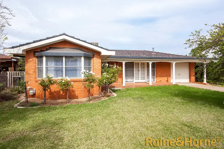3 Emerald Street
