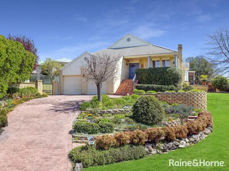 20 Cherrywood Crescent, Llanarth NSW 2795