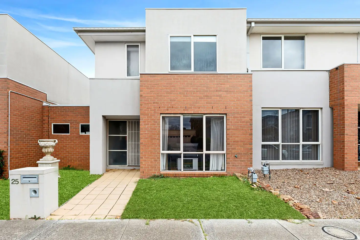 Main view of Homely townhouse listing, 25 Wentworth Drive, Taylors Lakes VIC 3038