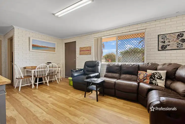 Fourth view of Homely house listing, 4 Pinyali Way, Waggrakine WA 6530