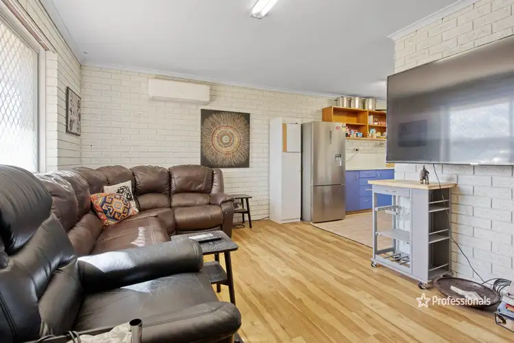 Fifth view of Homely house listing, 4 Pinyali Way, Waggrakine WA 6530