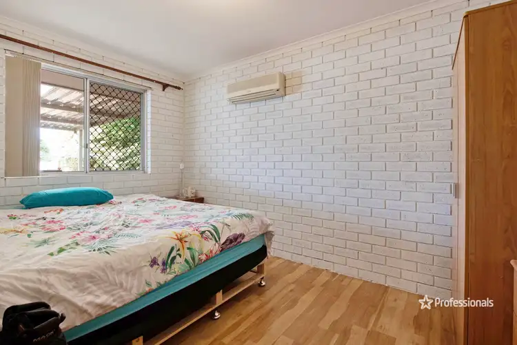 Seventh view of Homely house listing, 4 Pinyali Way, Waggrakine WA 6530