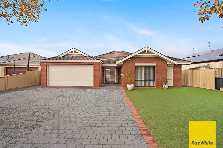 67 Towncentre Drive, Thornlie WA 6108