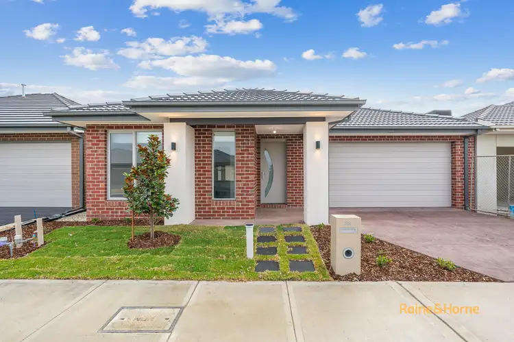 39 Dalhalla Circuit, Clyde North VIC 3978