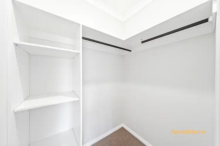 Fifth view of Homely house listing, 39 Dalhalla Circuit, Clyde North VIC 3978