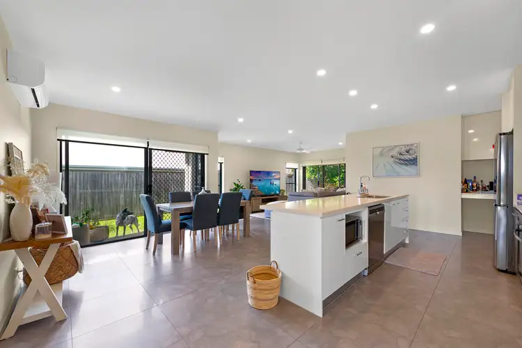 18 Muller Street, Redland Bay QLD 4165