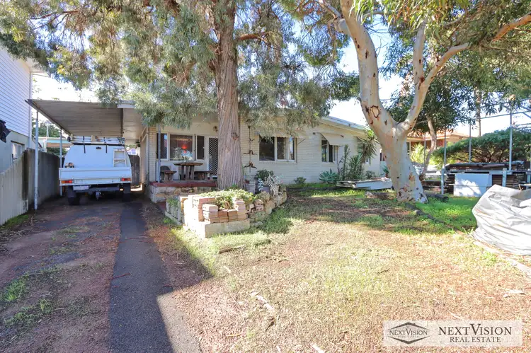 16 Hargreaves Road, Coolbellup WA 6163