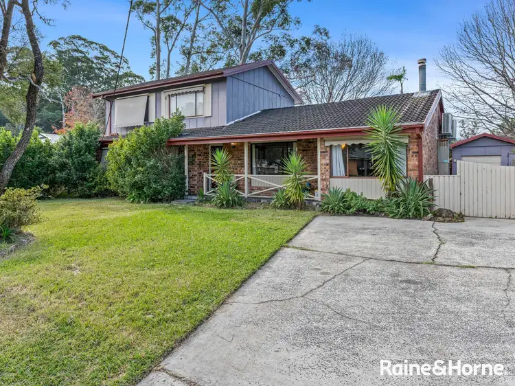 42 Halcyon Street, Wyoming NSW 2250