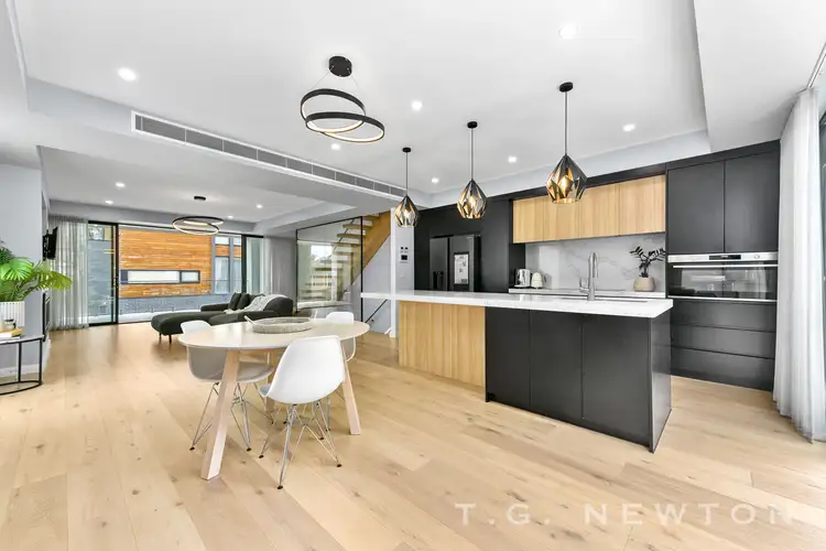 2/24 Glenair Street, Templestowe Lower VIC 3107