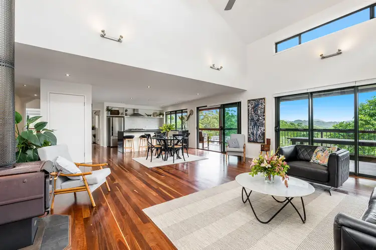 7 Bulgoon Crescent, Ocean Shores NSW 2483