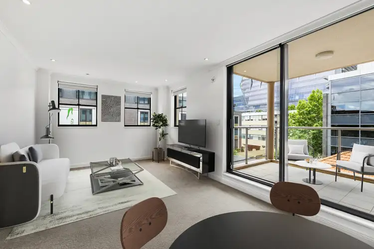303/9 William St
