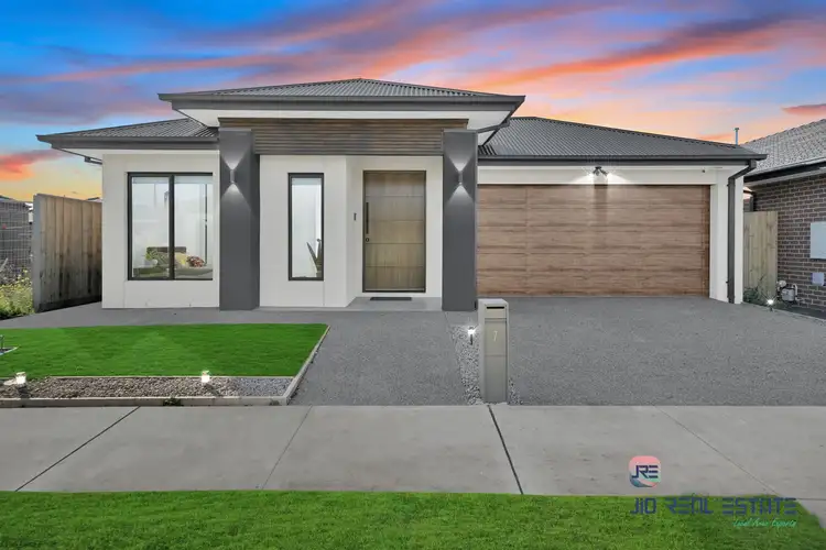 Second view of Homely house listing, 7 Loch Street, Thornhill Park VIC 3335