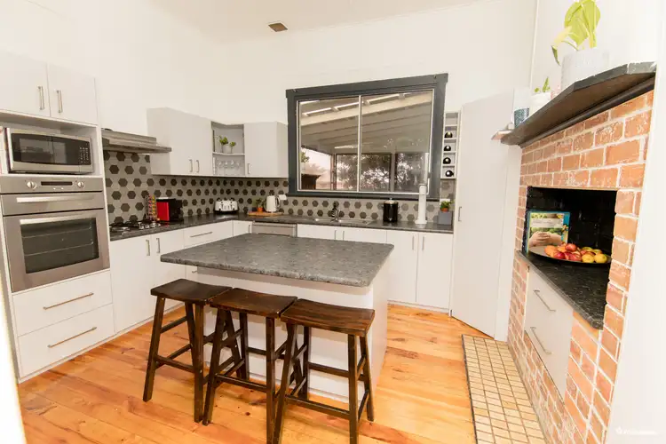 Third view of Homely house listing, 2 Clifford Street, Hamilton VIC 3300