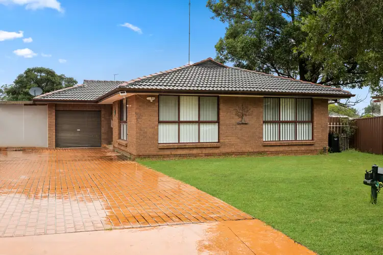 3 Reddington Avenue, St Clair NSW 2759