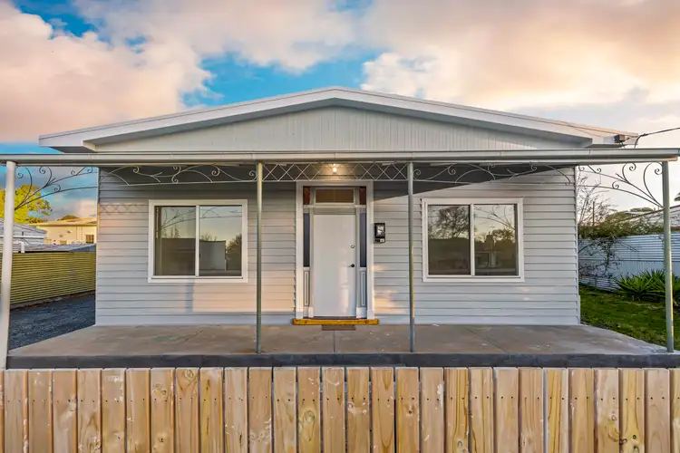 12 McLellan Street, Ararat VIC 3377