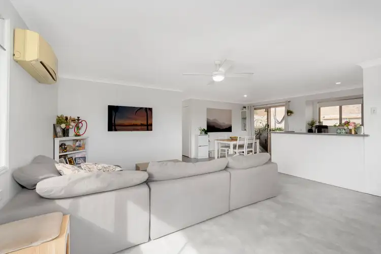 Fifth view of Homely house listing, 2/100 Explorers Way, Highland Park QLD 4211